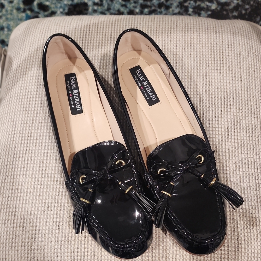 Isaac Mizrahi Black Patent Leather Loafers Size 9